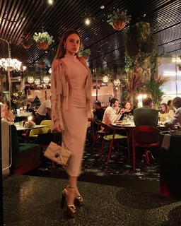 Xenia Tchoumitcheva feet photo thumbnail