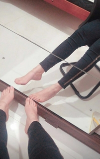 Isa Pes feet photo thumbnail