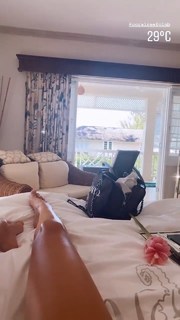 Kimberley Garner feet photo thumbnail