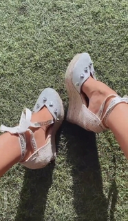 Xenia Tchoumitcheva feet photo thumbnail