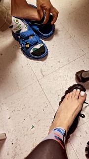 Victoria Waldrip feet photo thumbnail