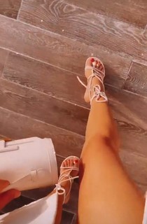 Xenia Tchoumitcheva feet photo thumbnail