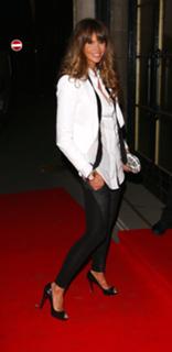 Elle Macpherson feet photo thumbnail