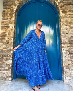 Molly Sims feet photo thumbnail