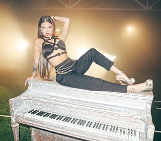 Chanel West Coast feet photo thumbnail