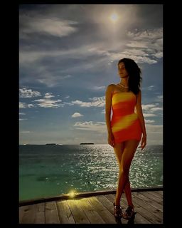 Ananya Pandey feet photo thumbnail