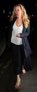 Gillian Anderson feet photo thumbnail