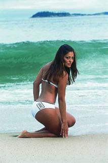 Juliana Paes feet photo thumbnail
