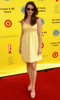 Kristin Davis feet photo thumbnail