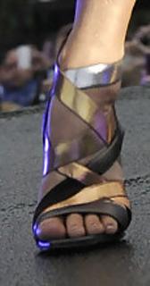 Fergie feet photo thumbnail
