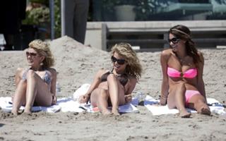 AnnaLynne McCord feet photo thumbnail