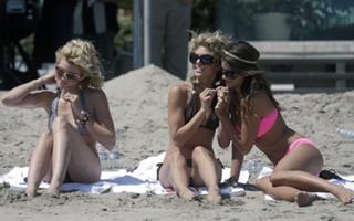 AnnaLynne McCord feet photo thumbnail