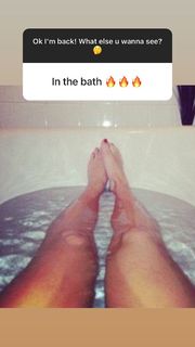 Imogen Thomas feet photo thumbnail