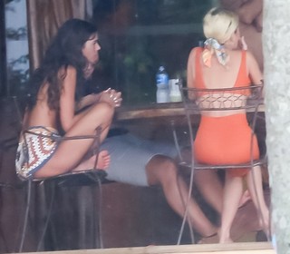 Bruna Marquezine feet photo thumbnail