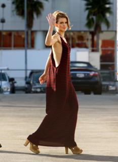AnnaLynne McCord feet photo thumbnail