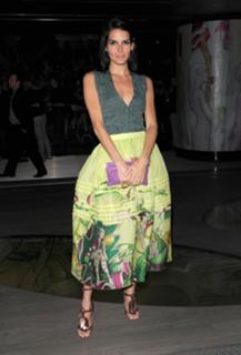 Angie Harmon feet photo thumbnail