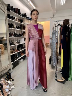 Morena Baccarin feet photo thumbnail