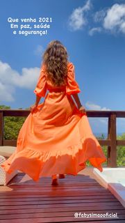 Paula Fernandes feet photo thumbnail