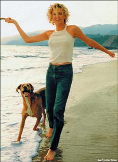 Charlize Theron feet photo thumbnail