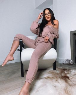 Charlotte Crosby feet photo thumbnail