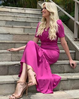 Renata Fan feet photo thumbnail