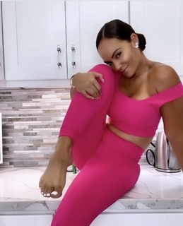Evelyn Lozada feet photo thumbnail