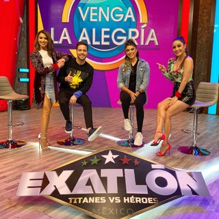 Laura González feet photo thumbnail