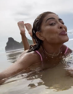 Juliana Paes feet photo thumbnail