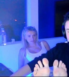 Corinna Kopf feet photo thumbnail