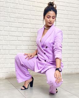 Hina Khan feet photo thumbnail