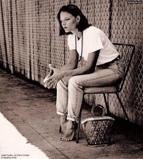 Jodie Foster feet photo thumbnail