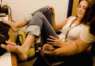 Deborah Secco feet photo thumbnail