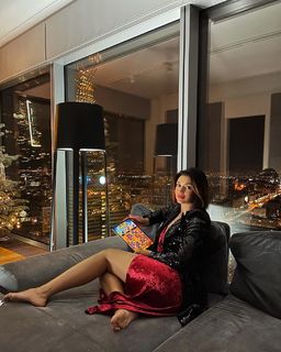 Klaudia Halejcio feet photo thumbnail
