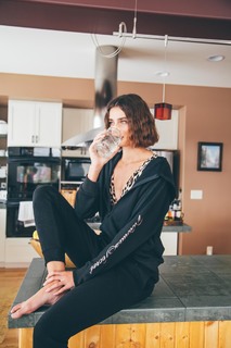 Taylor Hill feet photo thumbnail