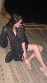 Hansika Motwani feet photo thumbnail