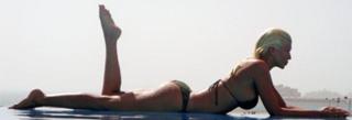 Jelena Karleusa feet photo thumbnail