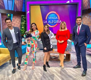 Cynthia Rodríguez feet photo thumbnail