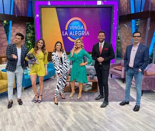 Cynthia Rodríguez feet photo thumbnail