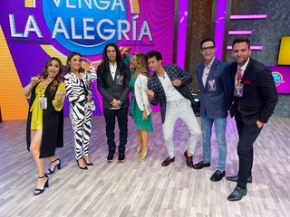 Cynthia Rodríguez feet photo thumbnail