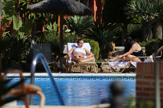 Gemma Atkinson feet photo thumbnail