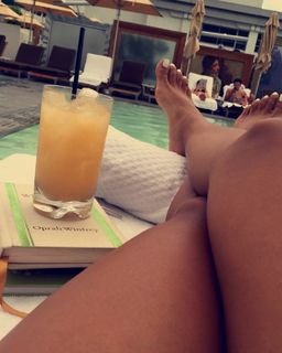 Karrueche Tran feet photo thumbnail