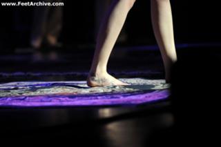 Joss Stone feet photo thumbnail