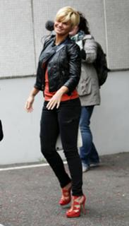 Kerry Katona feet photo thumbnail