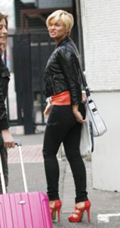 Kerry Katona feet photo thumbnail