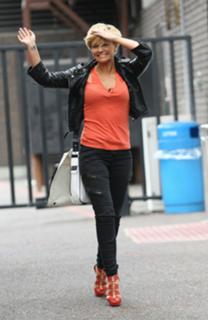 Kerry Katona feet photo thumbnail