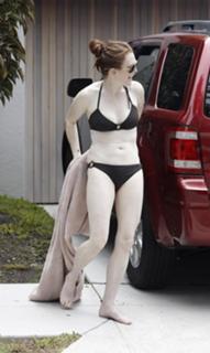 Julianne Moore feet photo thumbnail