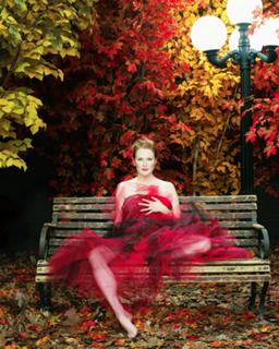 Julianne Moore feet photo thumbnail