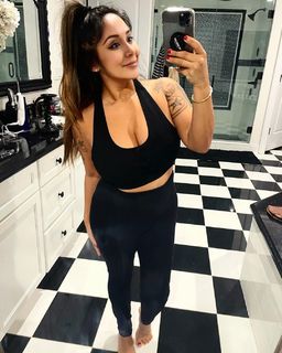 Nicole Polizzi feet photo thumbnail