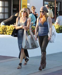 LeAnn Rimes feet photo thumbnail