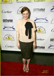 Julianne Moore feet photo thumbnail